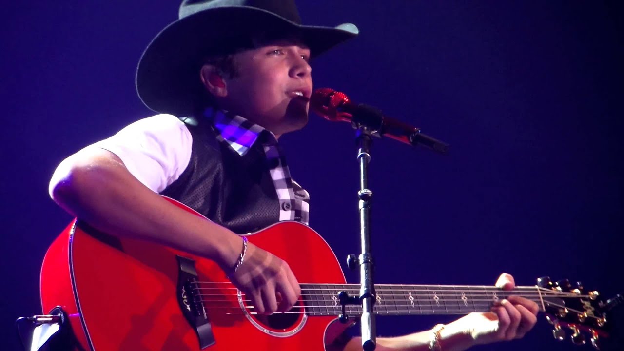 Austin Mahone singing "Check Yes or No"/"The One I've Waited For" 7/25/14