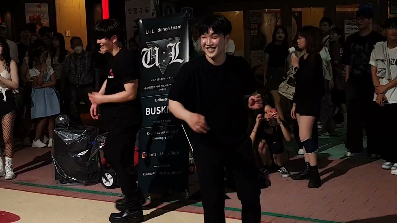 Hongdae busking Crew U.L (유엘)