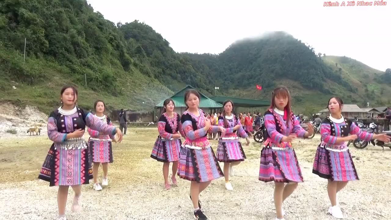 Nkauj Hmoob Toj Siab, Múa Người Mông Ơn Đảng Hay - A Xô