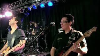 UNS e OUTROS - Dois Gumes