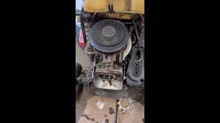 Briggs & Stratton Lawn Tractor Riding Mower Engine Smoking Like Crazy! Here's Why! #shorts