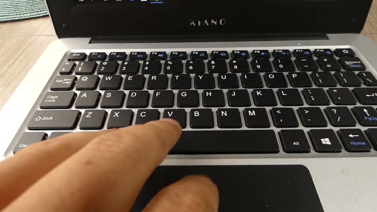 1GB RAM DDR3 mini laptop w 2024 roku Kiano SlimNote 10.1 mini