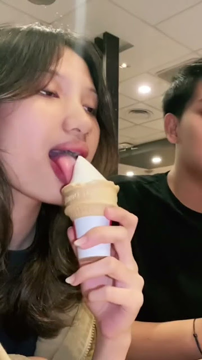 Prank jilat jilat es krim