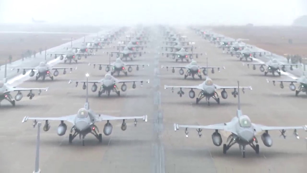 US Airforce F16 Massive Elephant Walk YouTube