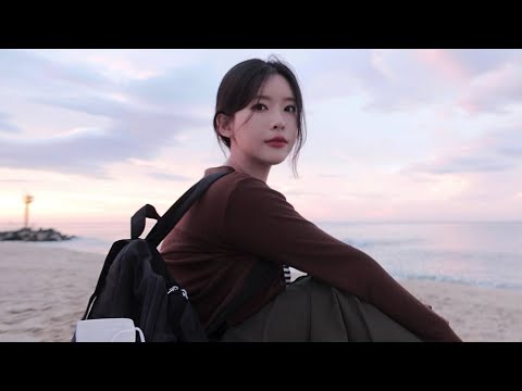 vlog.혼자 떠난 뚜벅이 강릉여행 브이로그 | 첫 혼술 | 인생샷 명소(경포생태저류지,<strong>강문해변</strong>,아르떼뮤지엄) | 이츠모라멘 | 감자옹심이 | 초당커피정미소 | 오어즈 | 고래책방