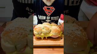 THIS CHEAP SUPERMARKET BREAD JUST TURNED INTO A FULL-ON DELI FEAST ?