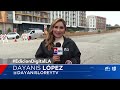 Sospechoso muere tras tiroteo en la autopista 405; carriles siguen cerrados