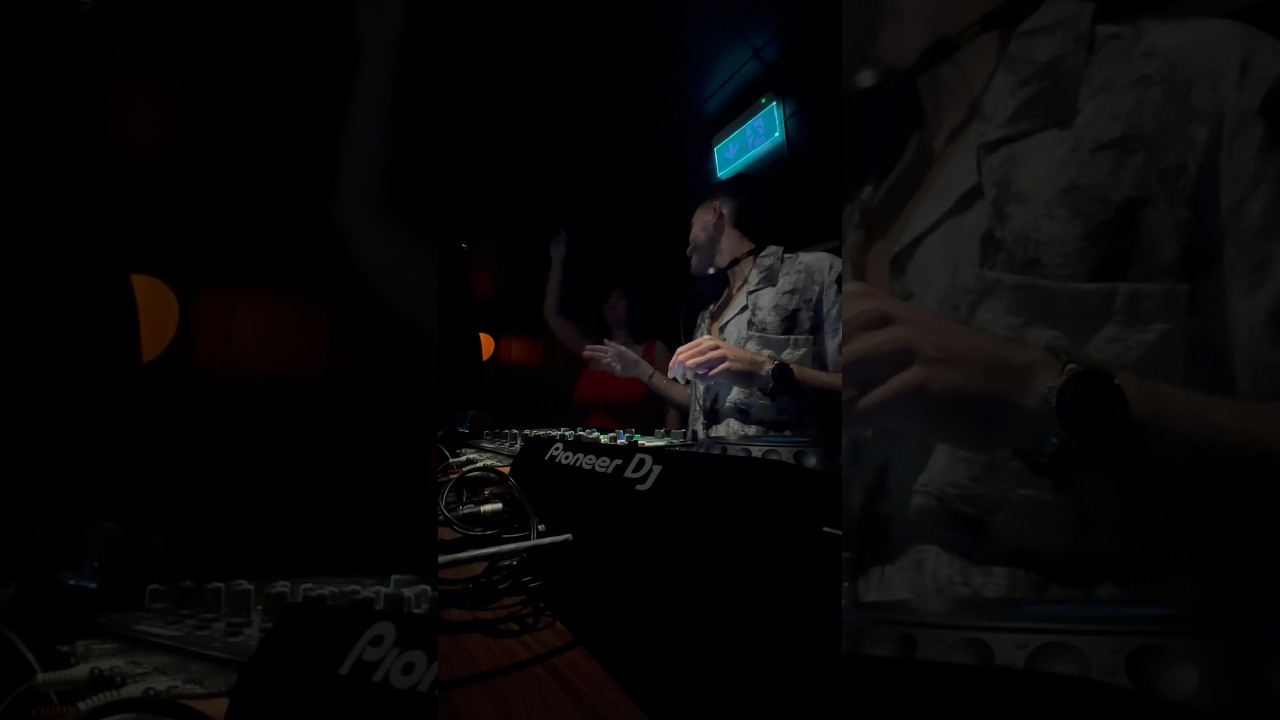 Drake grooves 🍉🥭🍍 