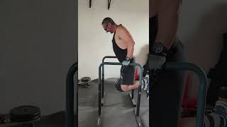 #weighteddips #workingout #powerbuilding #bodybuildingover50