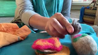 Mouse eats his lunch:  a Waldorf puppet play screenshot 5