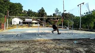 Latihan lompat fisik voli menggunakan pipa paralon
