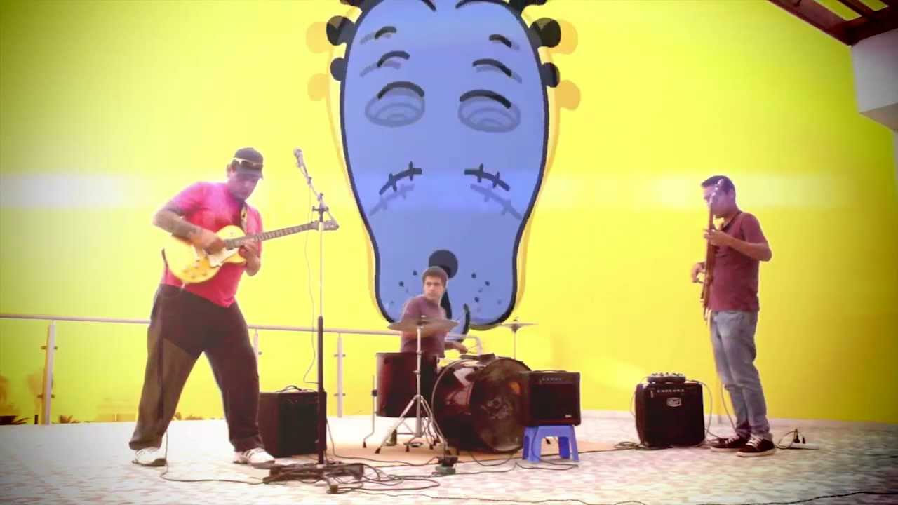 Los Smugglers - Money for Cultivar Chicken