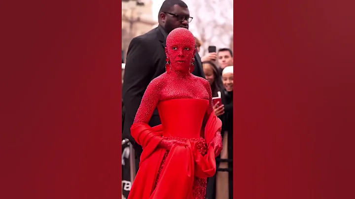 Doja Cat with schiaparelli Couture 2023