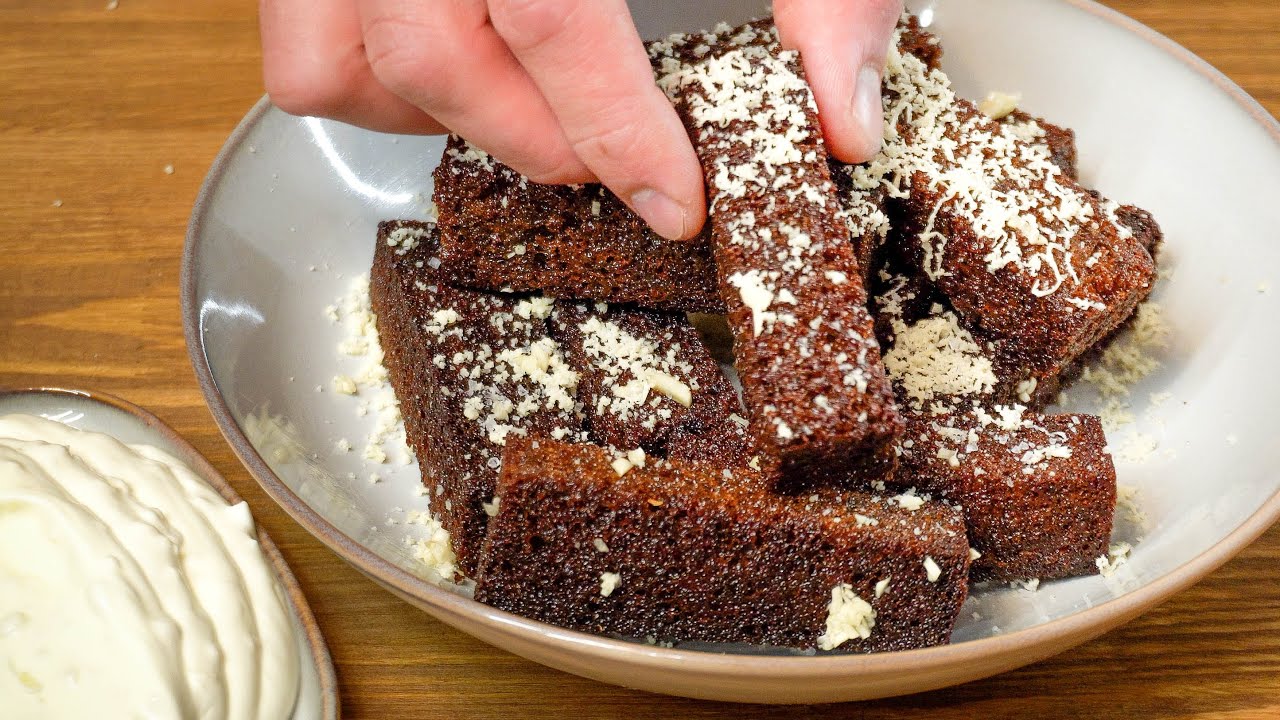 The BEST SNACK with BEER!! Garlic CROUTONS.