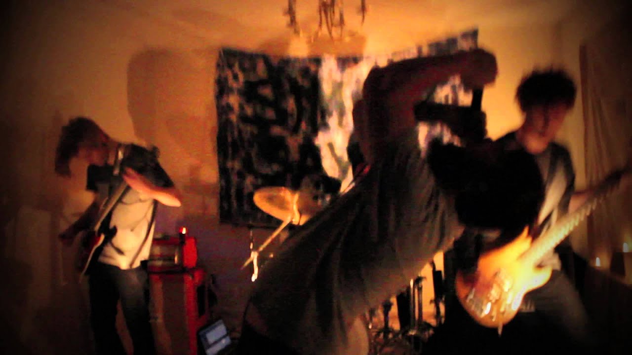 Oceans Grey - Kick Me [MUSIC VIDEO]