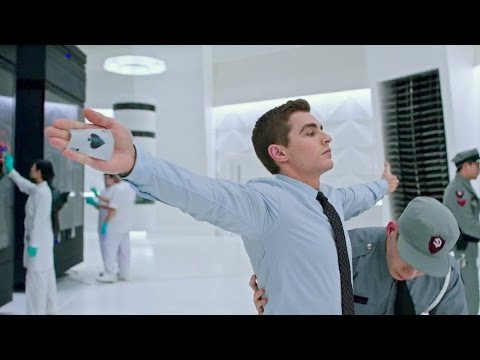 Now You See Me 2 Card Throw Scene Hd Card_Trick