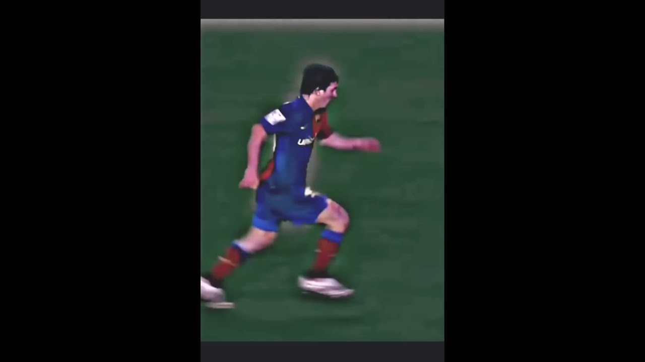 Messi insane dribbling while injured 🤕