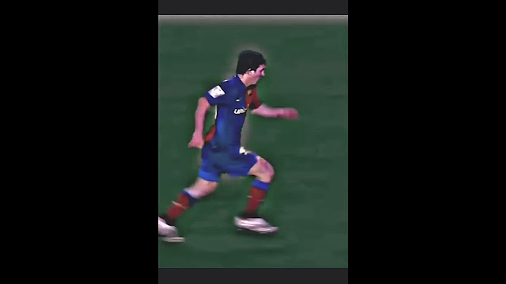 Messi insane dribbling while injured 🤕