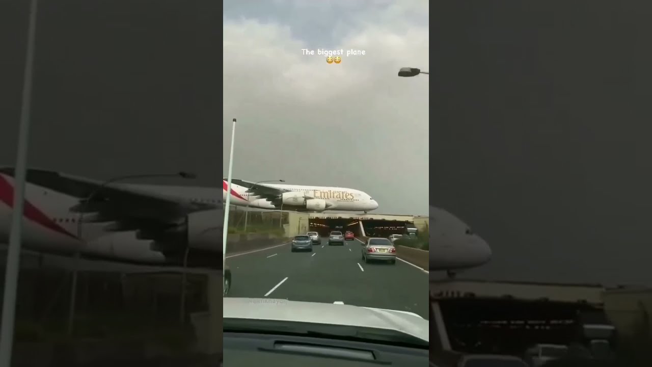 Emirates Landing The Biggest Plane