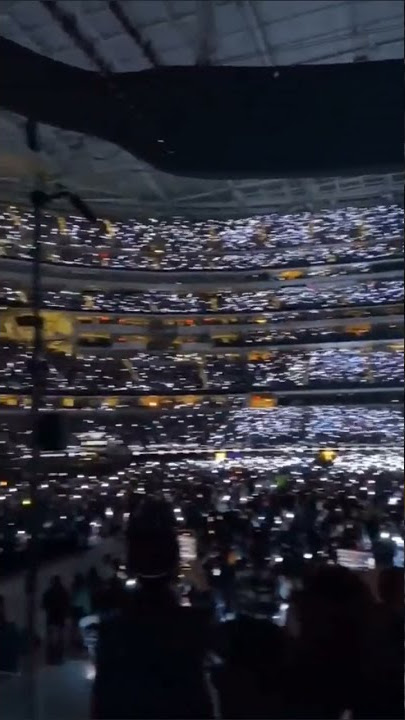 Day-2 ARMY Bomb Waves BTS_PTD On Stage LA Concert Live