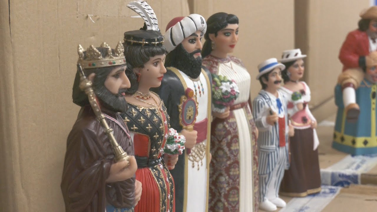 Una empresa de Sitges triomfa creant gegants i dracs de goma