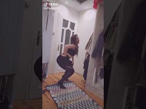 Periscope üniversiteli genç twerk yapıyor ayakta boşalmayın diyor