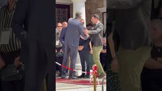 Ο Χάρης Δούκας στην κηδεία Μαζωνάκη
