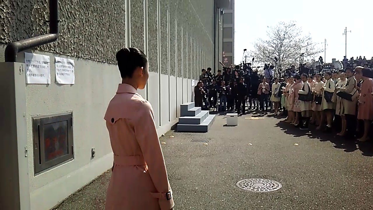 2018 3/29 106期 緊張で合格発表を待つ受験生達 120人から40人だけ合格 未来の宝塚ジェンヌ 家系 家柄も凄い方ばかり！綺麗な方ばかりです！