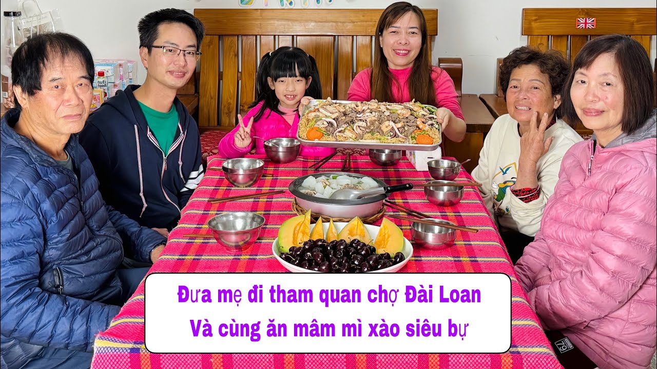 Đưa mẹ đi tham quan chợ Đài Loan và cùng ăn mâm mì xào siêu bự @thaophuongcuocsongDaiLoan