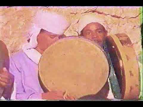 الشيخ محمد هلالي القربوز في قصيدة أطلبتك يالله في القرآن عين القديمة عجاجة سنة 2001mgh2001 