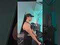 Learn standing dumbbell curls in 30 seconds. Like save and join your arm training#Fitness