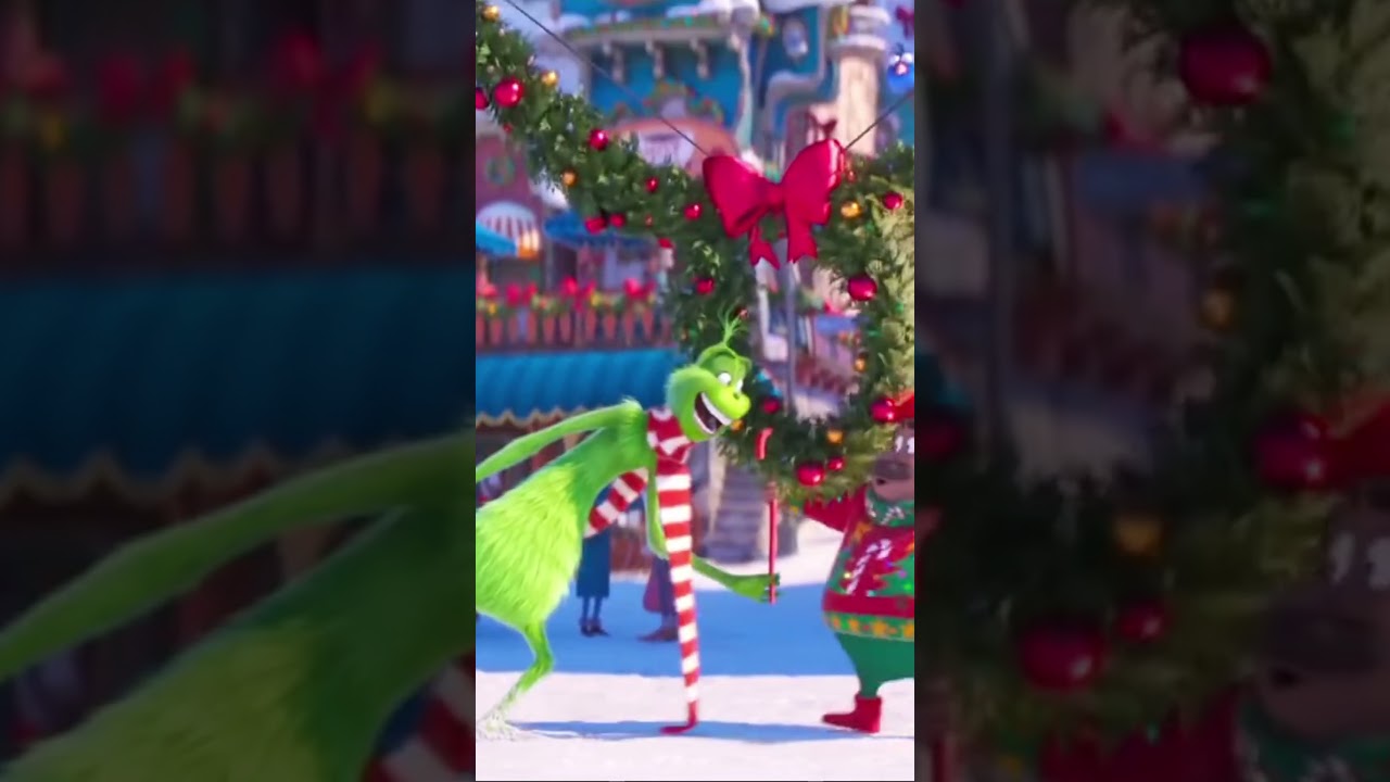 Grinch's Attempt at Caroling Goes Terribly Wrong! 🎤🎄 | Christmas Laughs
