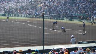 甲子園～ラインマンのライン引きが素晴らしい