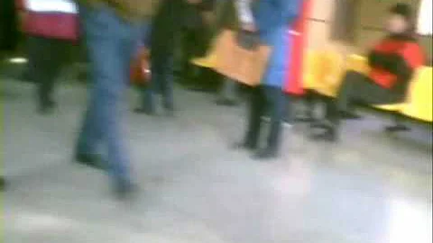 買房被騙，清華、北大100多教授在北京政府前示威 - 天天要聞