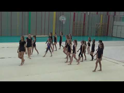 Video: Daria Dmitrijeva - čempione ritmiskajā vingrošanā