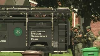 Suspect surrenders after 2 hour standoff, shooting in Garden City