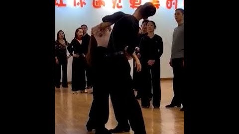 孫煜龍、李金銘 011222 身體滾轉 3D rolling action Space 空間