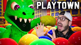 NO TRAIGAS NIÑOS A PLAYTOWN 🦖💀 |  GUARDERIA ABANDONADA ATERRADORA | Juegos Luky