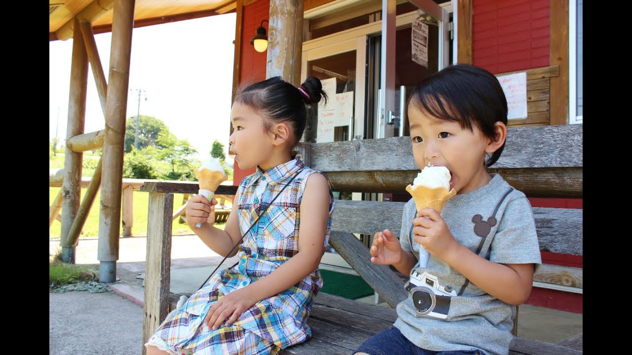 【鰺ヶ沢町/ABITANIAジャージーファーム】ジャージーソフトを堪能するRino＆Yuuma