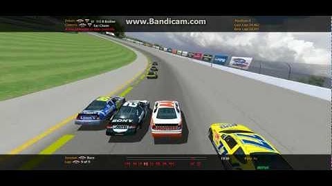 Four-Wide Troubles In The NR2003 Demo