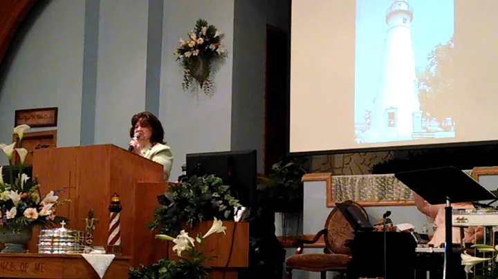 Sandy Dickens singing at Trinity Temple 4-5-15