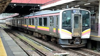 E129系ﾆｲA15編成　上越線 普通長岡行(1731M) 越後湯沢駅発車シーン