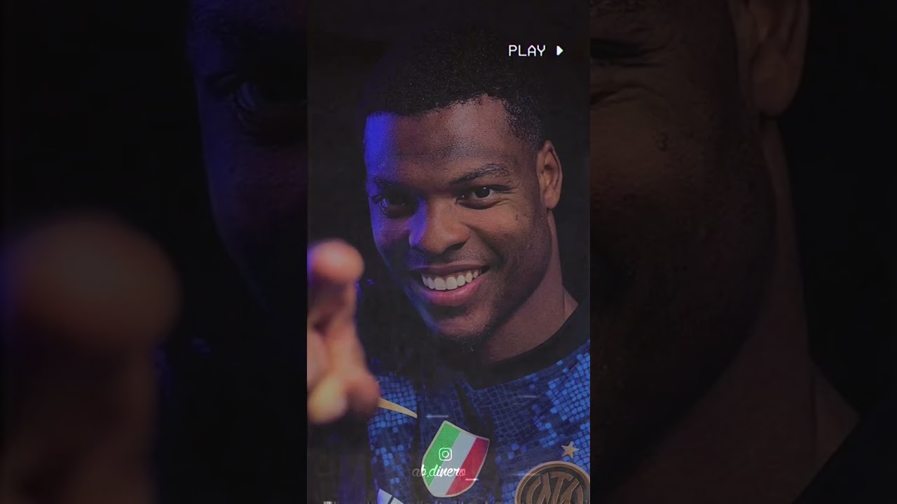 Dumfries never smile 😂 