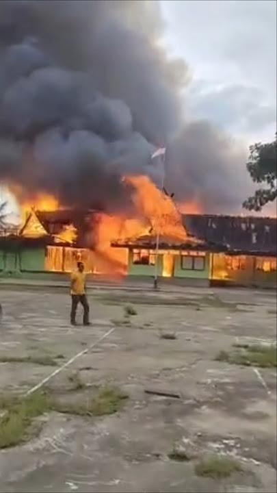 Kantor Camat Hangus T3ebakar