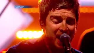 Video thumbnail of "Noel Gallagher - Half The World Away (Channel 4)"