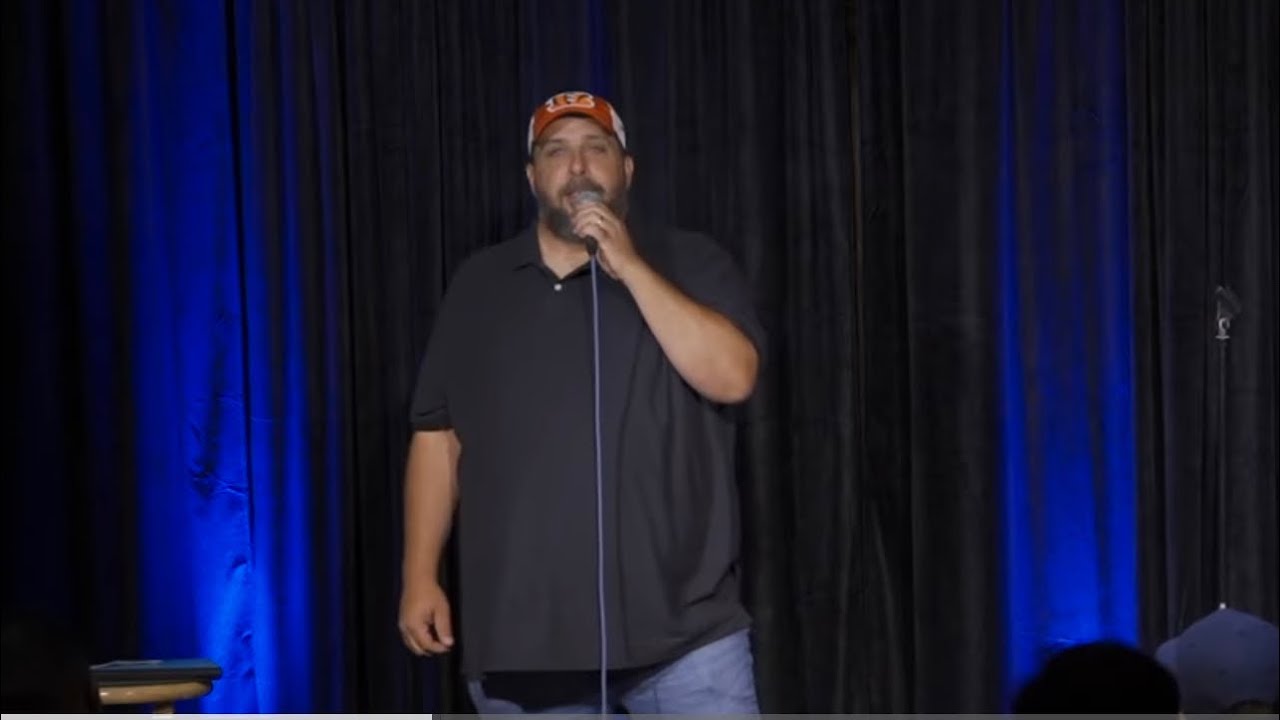 Darren MohrGo Bananas Comedy Club Set 71223 (rookie year) YouTube