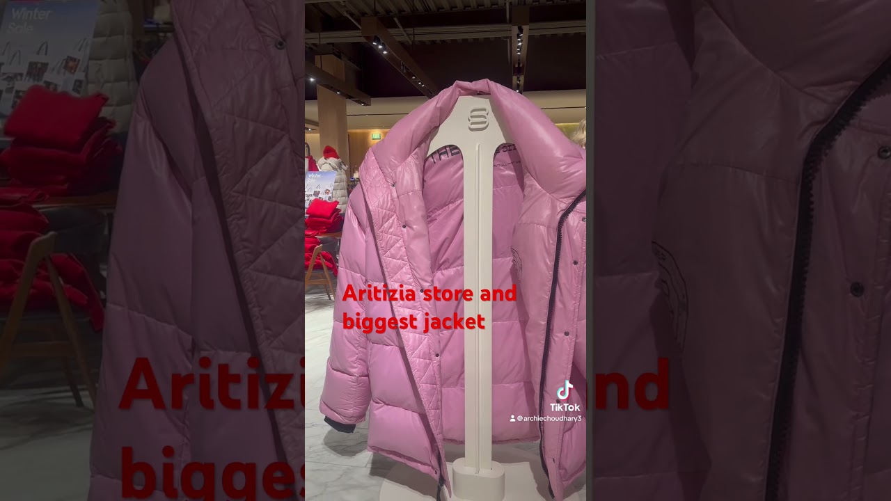 Aritizia store in the mall