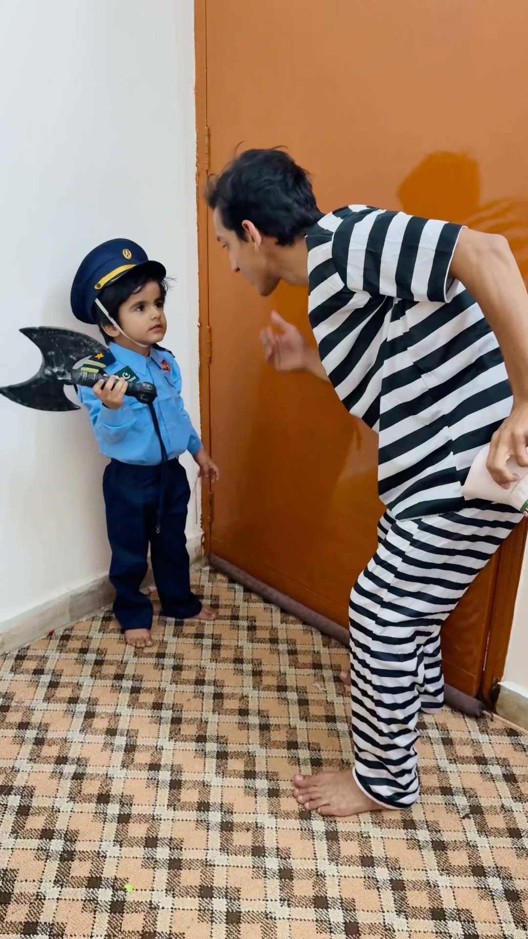 Sneak CAKE into PRISON ??|