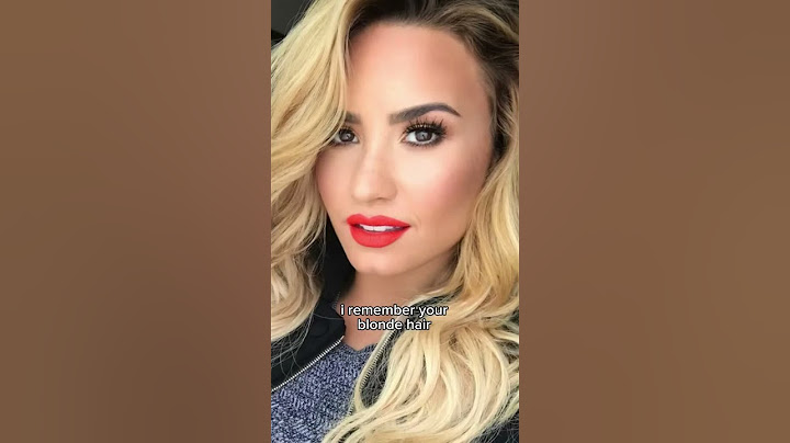 Demi Lovato - 💇‍♀️ #shorts