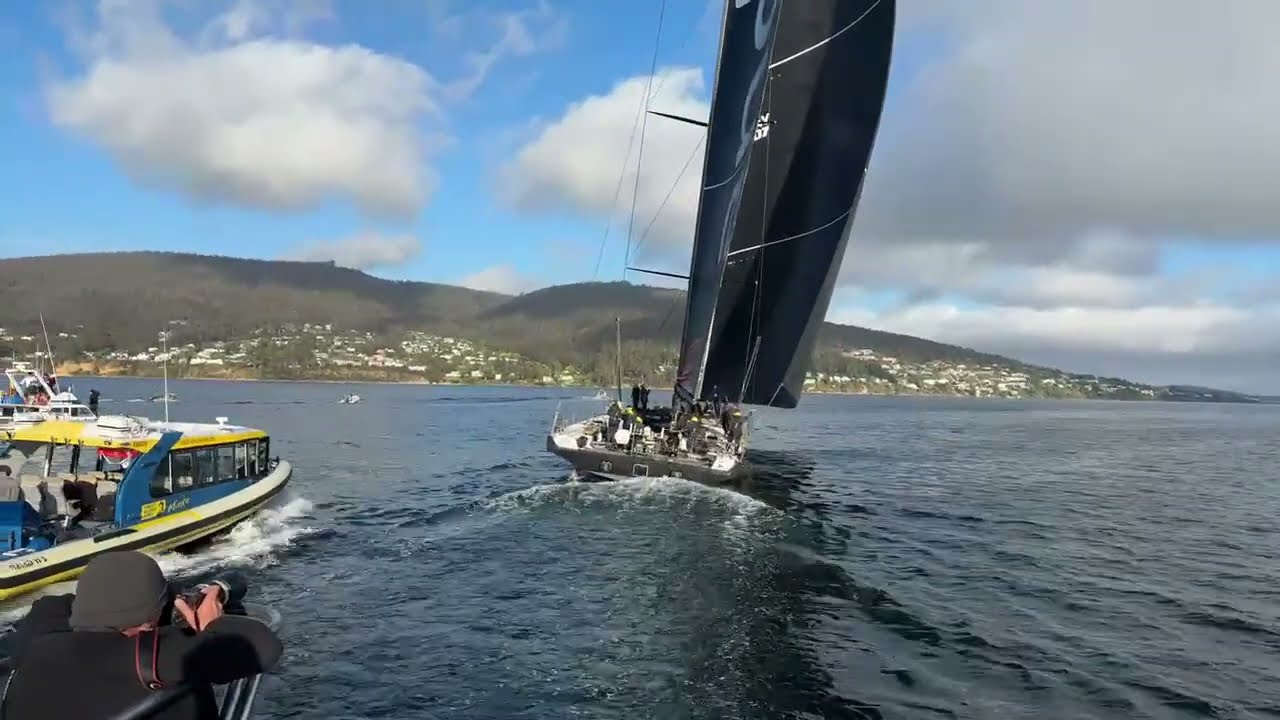 RSHYR 2023 | Line Honours match race up the Derwent